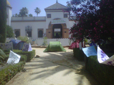 La Escuela de Jardinería de Sevilla  Joaquín Romero Murube puede desaparecer si la Fundación Forja XXI, el Ayuntamiento de Sevilla, La Junta de Andalucía y Diputación de Sevilla, no se ponen de acuerdo.