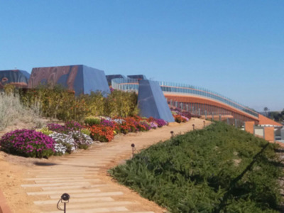 La cubierta vegetal de CaixaBank en Sevilla entre las más grandes del mundo