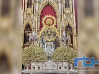 El besamanos a la Virgen de Regla de esta tarde pondrá el broche final a las Fiestas Patronales