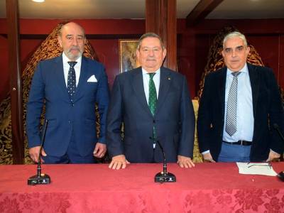  La Hermandad de San Benito acoge la presentación del cartel de la Tertulia Cofrade “El Costero” para la Semana Santa de Sevilla 2026