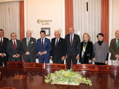 El relevo del pregón, símbolo de tradición, protagoniza el encuentro cofrade en la Cámara de Comercio