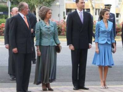 Los Reyes y los Príncipes presidieron una cena de gala en Sevilla por el Día de las Fuerzas Armadas
