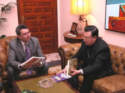 La Caja San Fernando lleva a cabo un acuerdo con el Obispo de Asidonia-Jerez