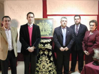 Presentado el diseño de la nueva Corona de la Virgen de los Dolores de Gines