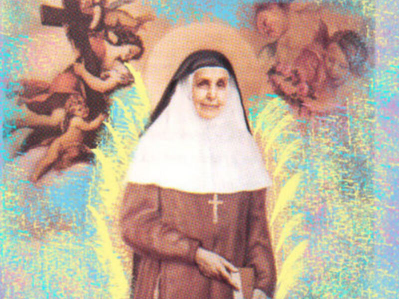 A una persona vestida con un hábito religioso, posiblemente de monja o sacerdote. A su alrededor hay imágenes de ángeles y símbolos religiosos, lo que sugiere un contexto religioso.