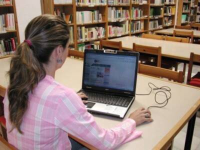 La Biblioteca Municipal de Gines estrena una zona WI-FI totalmente gratuita para los vecinos