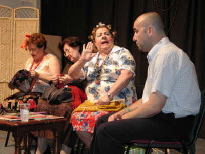 Gines: el Centro de Adultos cerró el curso con una representación teatral