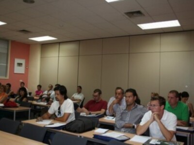 Leonardo Chaves inaugura un curso que analiza la rentabilidad de la inversión publicitaria en el deporte