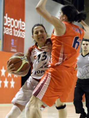 Espectacular remontada del Canoe ante el Caja Rural y el Badajoz se aprovecha del tropiezo del Pio XII para liderar el grupo A de LF2