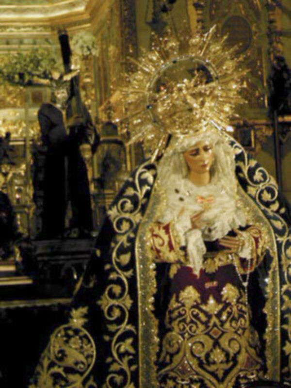 Hoy comienza el Solemne Triduo en Honor y Gracia de la Stma. Virgen de las Angustias Coronada en la Hermandad Sacramental Los Gitanos de Sevilla.
