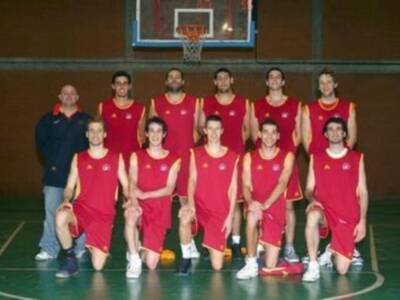 Campeonato de Andalucía Universitario de baloncesto masculino: La Universidad de Sevilla cede ante Cádiz por 57-69 y luchará por el tercer puesto.