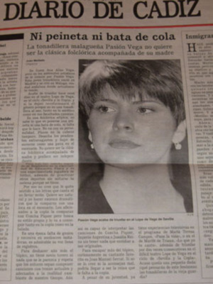Ni peineta ni bata de cola.La tonadillera malagueña Pasión Vega no quiere ser la clásica folclórica acompañada de su madre.-