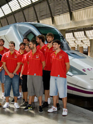Zaragoza ya vibra con la llegada de la Selección y la Eñemanía 2009
