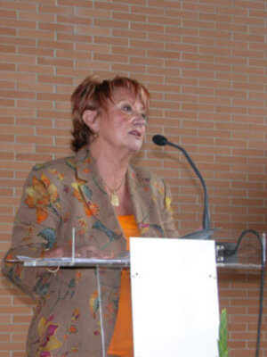 La Junta reconoce el trabajo de la presidenta de la federación de asociaciones de mujeres del Bajo Guadalquivir  en favor de la igualdad y la integración social  