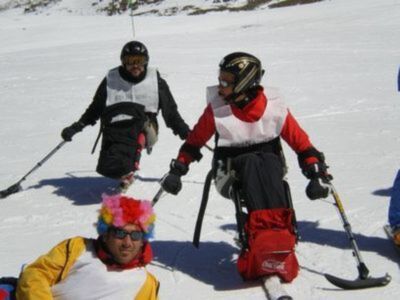 Comienzan los cursos de esquí para personas con discapacidad de la Fundación Deporte y Desafío