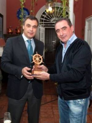 Carlos Herrera Crusset recibe el Timón de Oro, máximo galardón otorgado por FEAAV