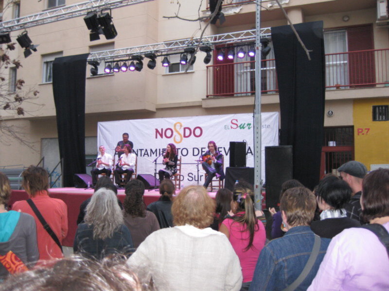 Musiqueando congrega en el Polígono Sur durante tres días a numerosos vecinos del barrio