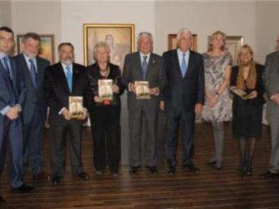 Presentación de la quinta entrega de la revista `Cuaresma´ de Sevilla 