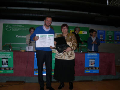  El centro de educación de adultosMardeleva gana de nuevo el premio convocado por el ministerio de Sanidad, Política social e Igualdad junto con la Federación de Usuarios y Consumidores Independientes
