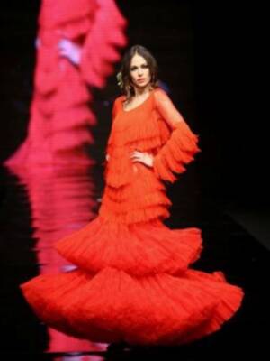 Beatriz Trapote regresa de Colombia y se estrena como modelo en Simof 2011
