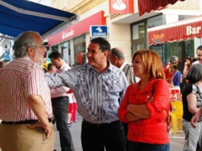 Elena Valenciano: "Yo, con Manolo García; y todos los socialistas españoles, con Chipiona"
