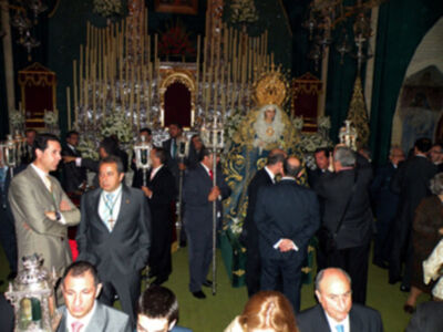 Solemne Procesión de subida de los titulares de la Hermandad de la Vera-cruz de Alcalá del Río (Sevilla)