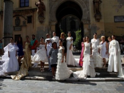 Diseñadores consagrados y jóvenes promesas de la moda presentan Novias de Sevilla