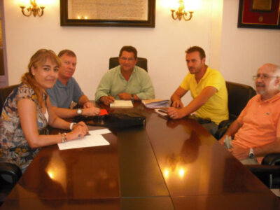 El ayuntamiento acuerda con los vecinos de la Laguna la creación de zonas de aparcamiento y la mejora de las pasarelas(Chipiona) 