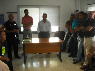 Antonio Peña muy satisfecho con la predisposición mostrada por la plantilla de la policía local en su primera toma de contacto(Chipiona)
