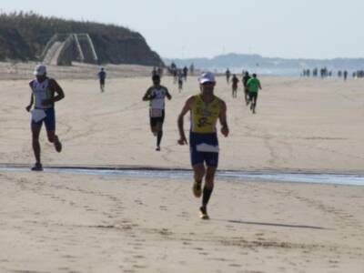 Gran éxito de participación en el triatlón de entreno celebrado el pasado domingo en las playas locales(Chipiona)
