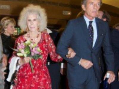 La Duquesa de Alba y Alfonso Díez, en su último acto público como solteros