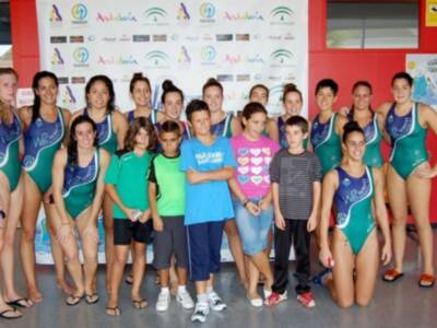 La campaña 'Mójate con el waterpolo' se hace sentir en Montequinto