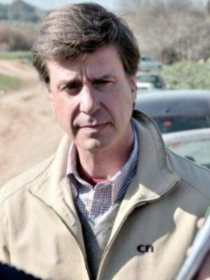 Cayetano Martínez de Irujo visita agricultores de Marinaleda