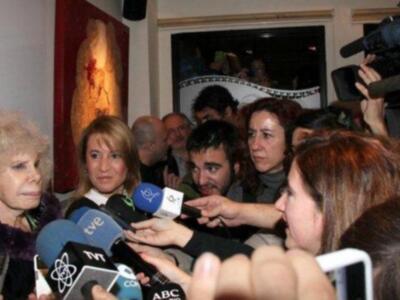 La duquesa de alba recibida en Cáceres como una auténtica estrella