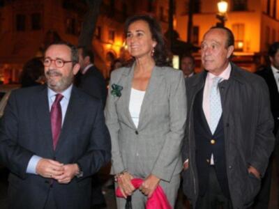 La duquesa de Alba premiada por Onda Cero