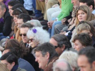 Eva González fue a la plaza a ver torear a su novio Cayetano 