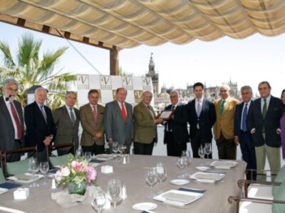 Vincci entrega su IX premio Taurino Al detalle para el recuerdo a la ganadería Núñez del Cuvillo