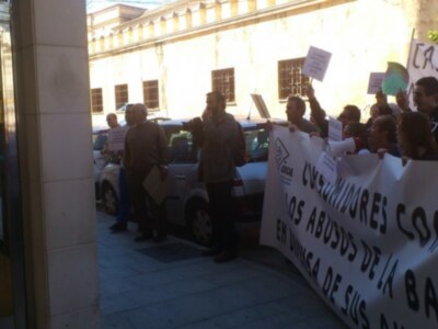 IU reclama apoyo jurídico estatal a los afectados por la estafa bancaria de las participaciones preferentes