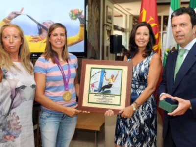 El Club Náutico Sevilla rinde homenaje a Marina Alabau