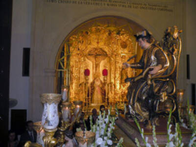 Sevilla.En la villa de Alcalá del Río (Sevilla), se celebró la procesión de subida del Santo Patrón San Gregorio de Osset