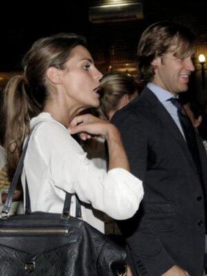 Amaia Salamanca y Rosauro Baro, cada día más cerca de la boda fotografiados junto al cura que casa a los famosos 