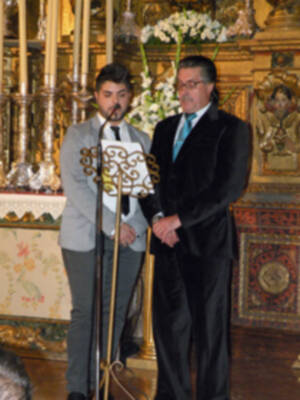 Provincia.El Profesor e Historiador D. Manuel Morales Morales, pronuncio una disertación, sobre el canto de la Sentencia de Pilatos en la Hermandad de Jesús Nazareno de Alcalá del Río.