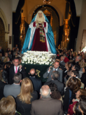 Provincia. Procesión claustral de los titulares de la Hermandad de Vera-cruz de Alcalá del Río.