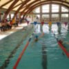 La piscina municipal ofrece natación adaptada a todas las edades con fines deportivos y terapéuticos(Chipiona)
