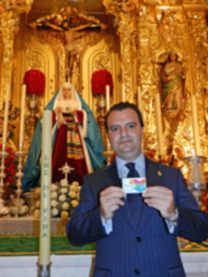 El paso de la Virgen de las Angustias de Alcalá del Río, llevará un cirio de los donantes de Órganos.
