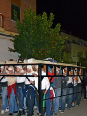 La cuadrilla del paso del Nazareno de Alcalá del Río hizo su último ensayo.