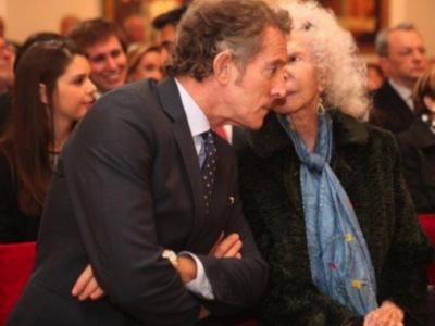 La duquesa de Alba, presidenta de honor de la fundación real academia de medicina y cirugía de Sevilla