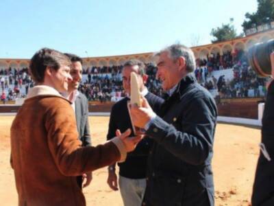 El Juli reaparece en Olivenza y sale por la puerta grande