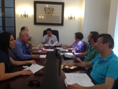 La Junta de Gobierno Local aprueba el proyecto de reparación de la cornisa de los edificios de Camacho Baños(Chipiona)