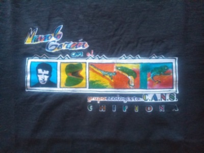 CANS lanza dos modelos de camisetas con el antiguo logo de Juan Ignacio Sardi y el diseño cedido por el cantante Manolo García  